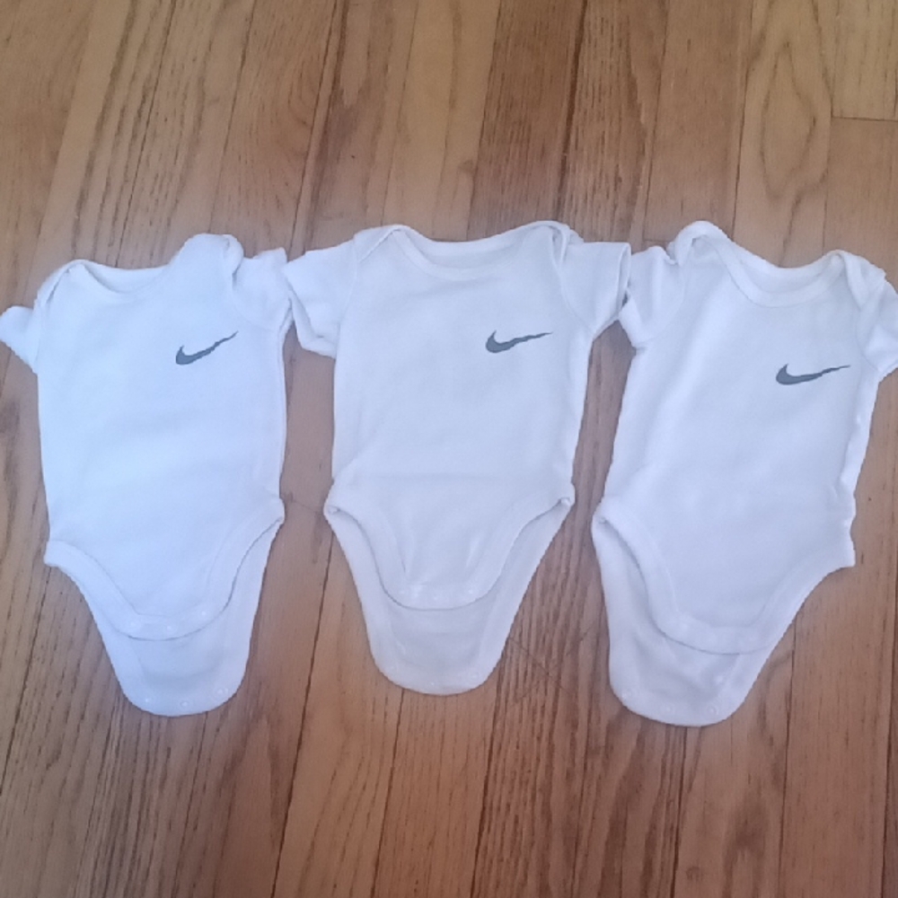 Nike White Infant Bodysuit Trio